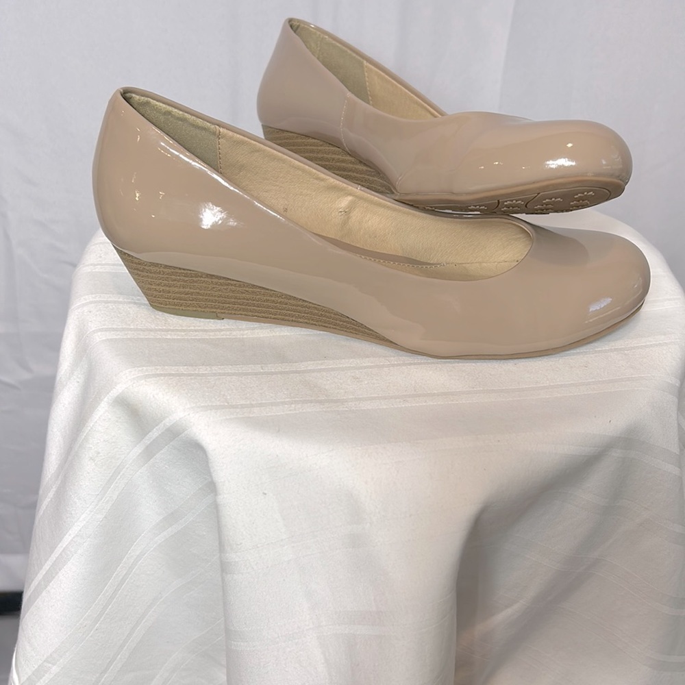 CL By Launday Beige Wedge Shoes Size 9M in excellent condition